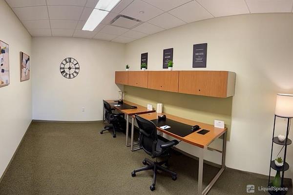 Carr Workplaces - Tysons - Co-working Dedicated Desk