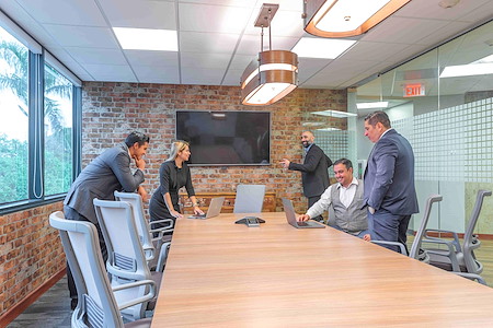 Quest Workspaces Plantation - Boardroom