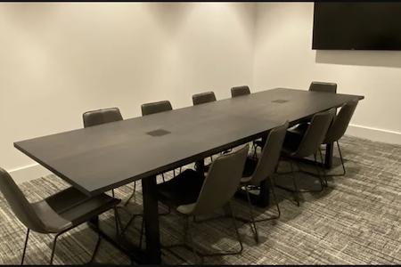 Hyde House Public Studio - Snow Conference Room