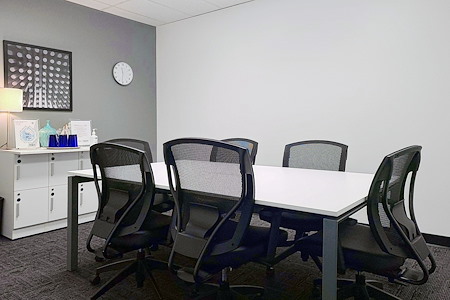 Regus | Ontario, Hamilton - King Street - Meeting Room
