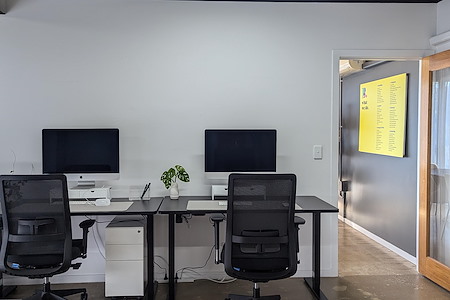 Professional Co-Working Space in Burleigh Heads - Hot Desk 2