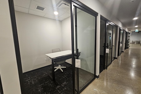 Launch Coworking Space - Downtown - Individual 219