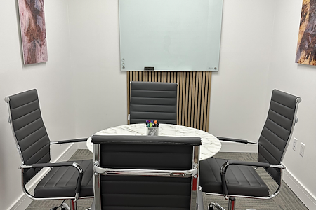 Work Plus Office - Meeting Room