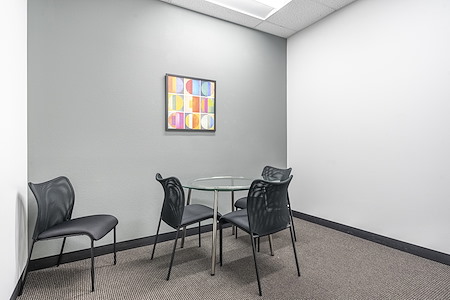 Regus | Beaverton Round - Day Desk