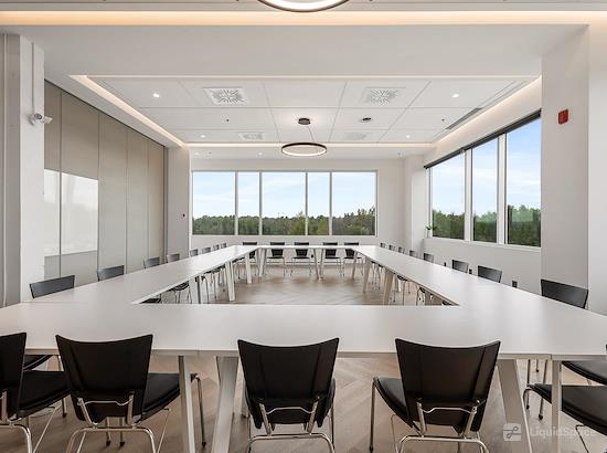 Working at 2C2B Coworking- Mascouche at Mascouche