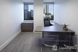 Group Office Space 24