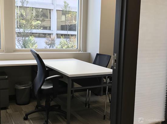 Working at Crescent Executive Suites at Spokane