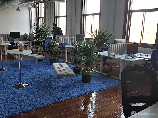 Working at Nuage B at Montréal