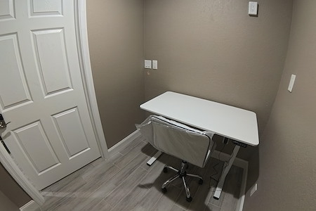 Puzzanghera Executive Offices - Suite C - Interior Hall