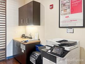 Regus | Alliance Center