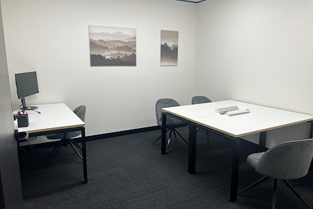 Haven Workspaces - 7327 - Huddle Room 2