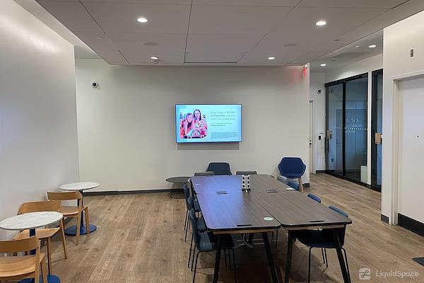 Capital One Café - Assembly Row - Workspace