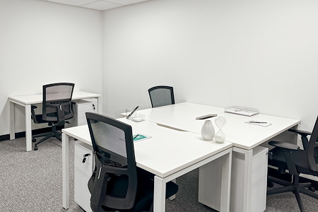 SPACES | Adelaide, Mawson Lakes, The Heroic - Day Desk