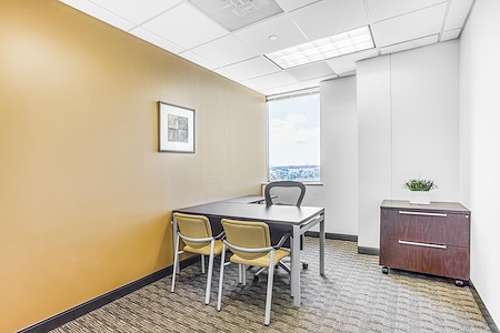 Regus | Palm Beach Gardens - Financial Center - Day Desk