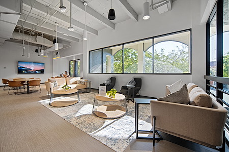 Venture X Miami Lakes - Arbor Cafe and Lounge Space