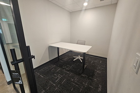 Launch Coworking Space - Downtown - Individual 221
