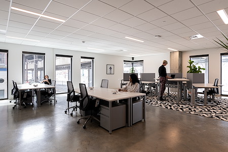 SPACES | WA, Seattle – Spaces Stadium - Day Desk