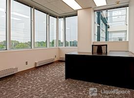 Regus | ON, Markham - 7300 Warden Ave