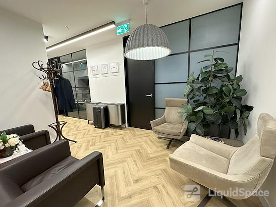 W1 Workspace | LiquidSpace