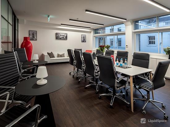 Liquid Workspace W1 Workspace | LiquidSpace