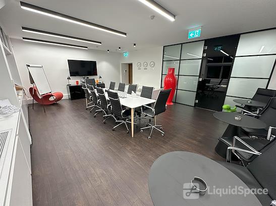 W1 Workspace | LiquidSpace